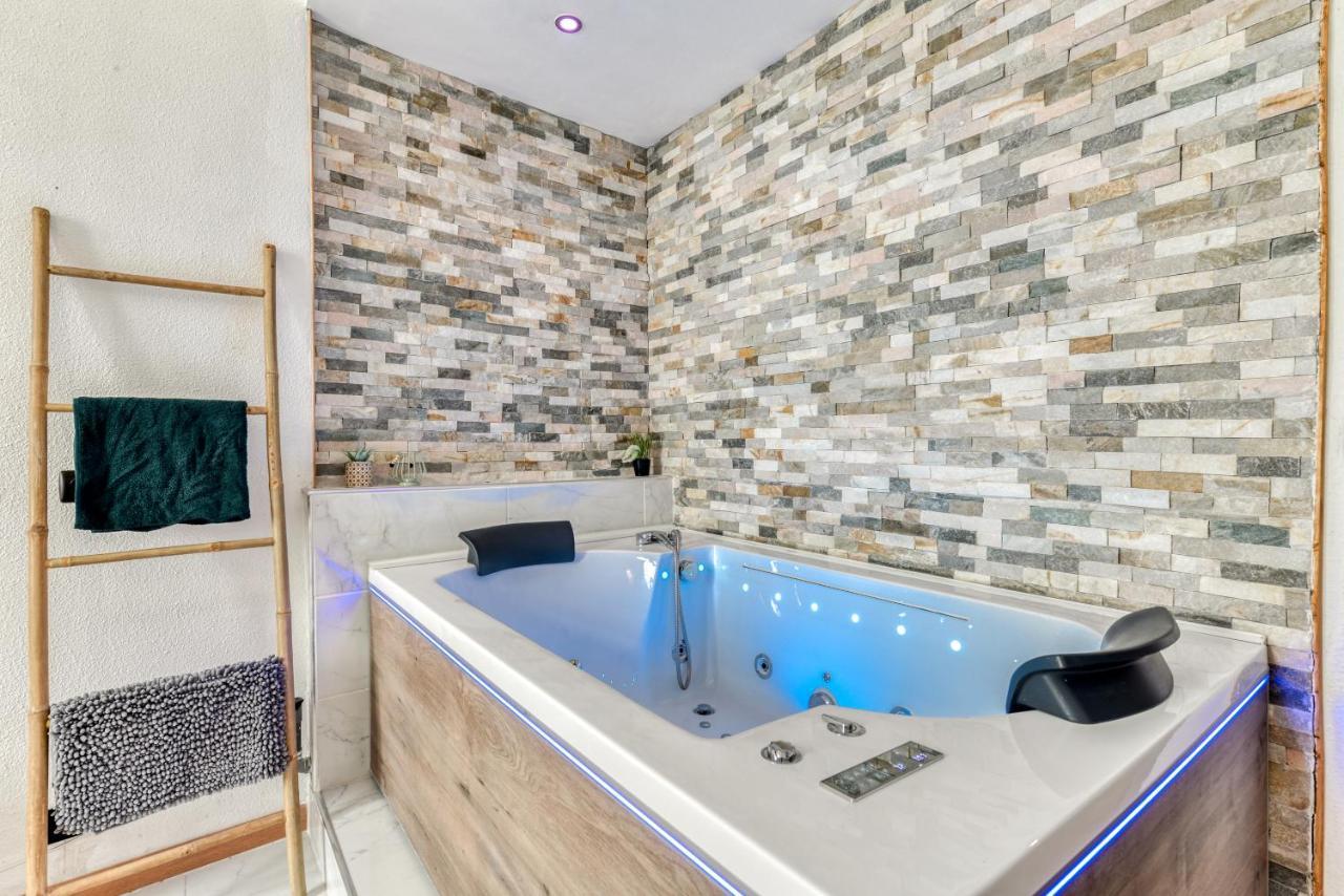 Parenthese Occitane -Wifi - Balneo- Parking Gratuit - Netflix Apartment Carcassonne Ngoại thất bức ảnh